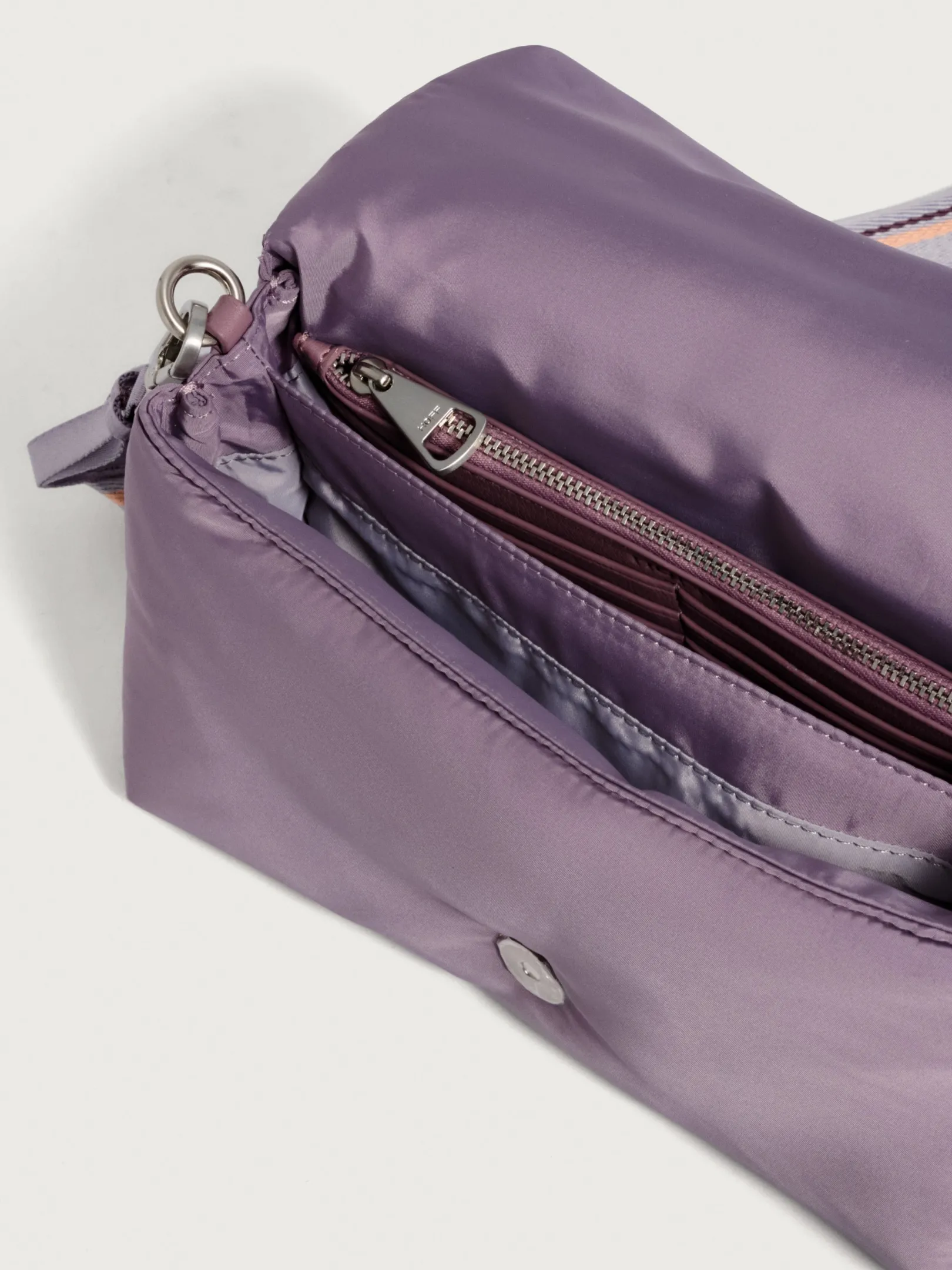 crossbody_bag_everest_nyl_3-1.webp HOFF Nylon | Shoulder bags | CROSSBODY BAG EVEREST NYLON PURPLE