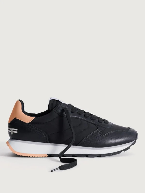 HOFF Track & Field | CUMAE