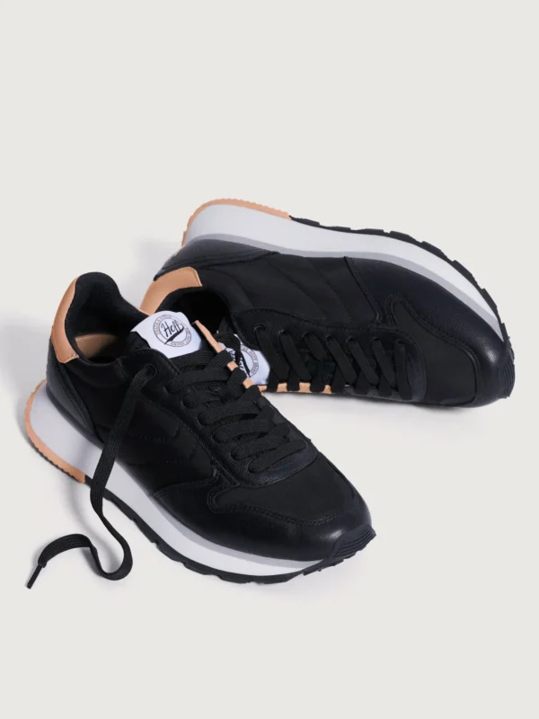 HOFF Track & Field | CUMAE