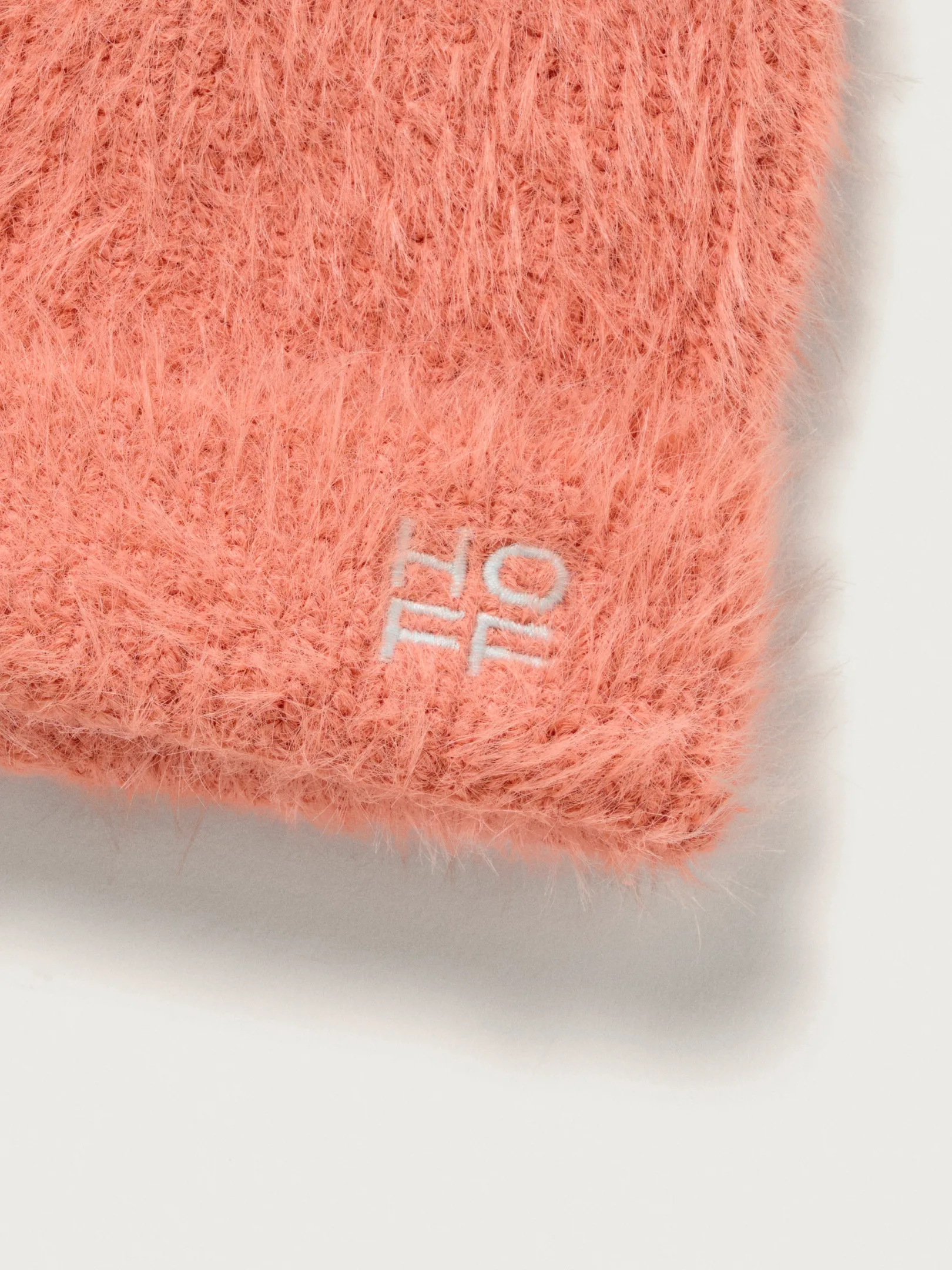 gstaad_coral_hat_2.webp HOFF Beanies | GSTAAD CORAL HAT