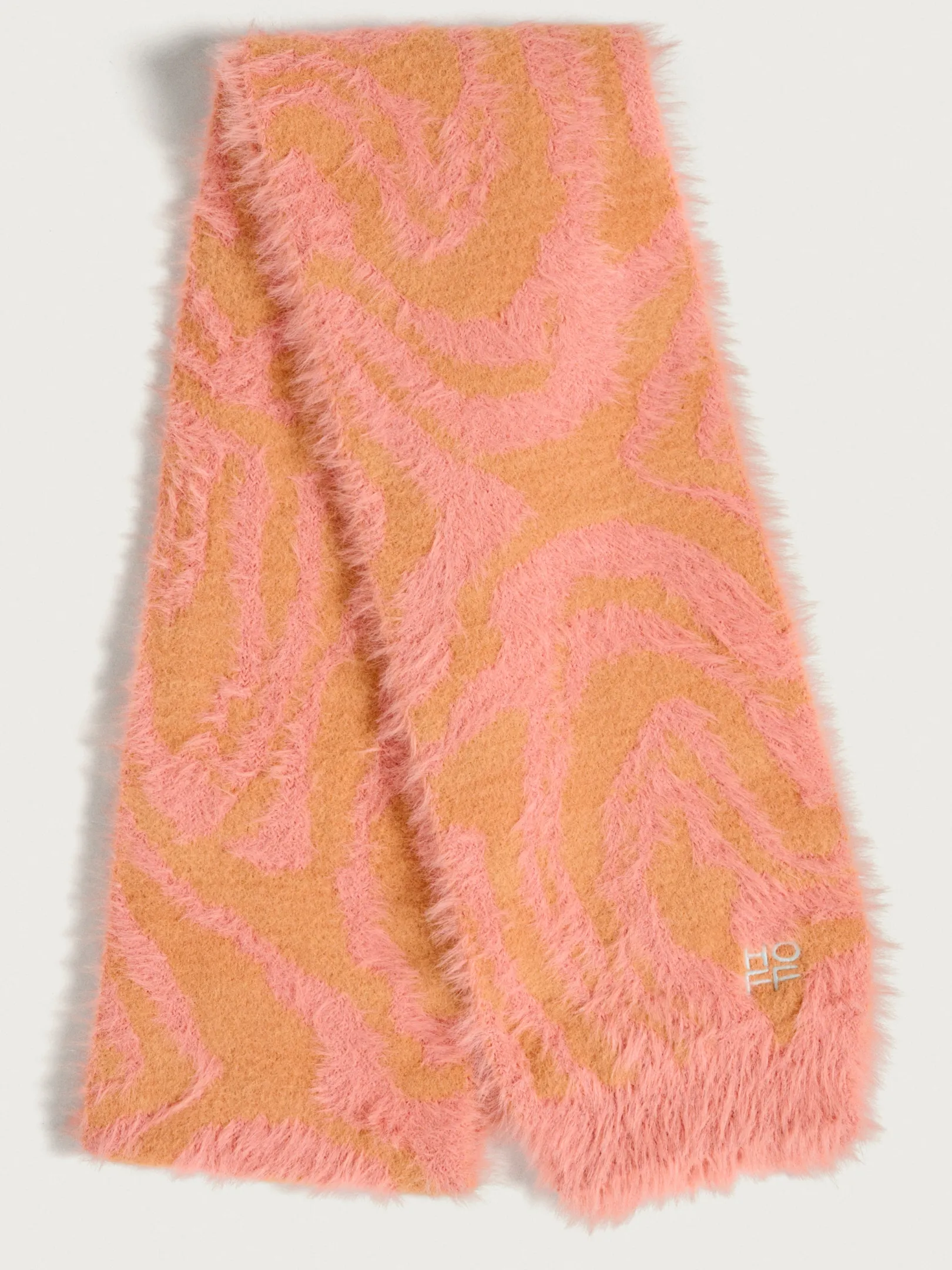 gstaad_coral_scarf_1.webp HOFF Scarves | GSTAAD CORAL SCARF