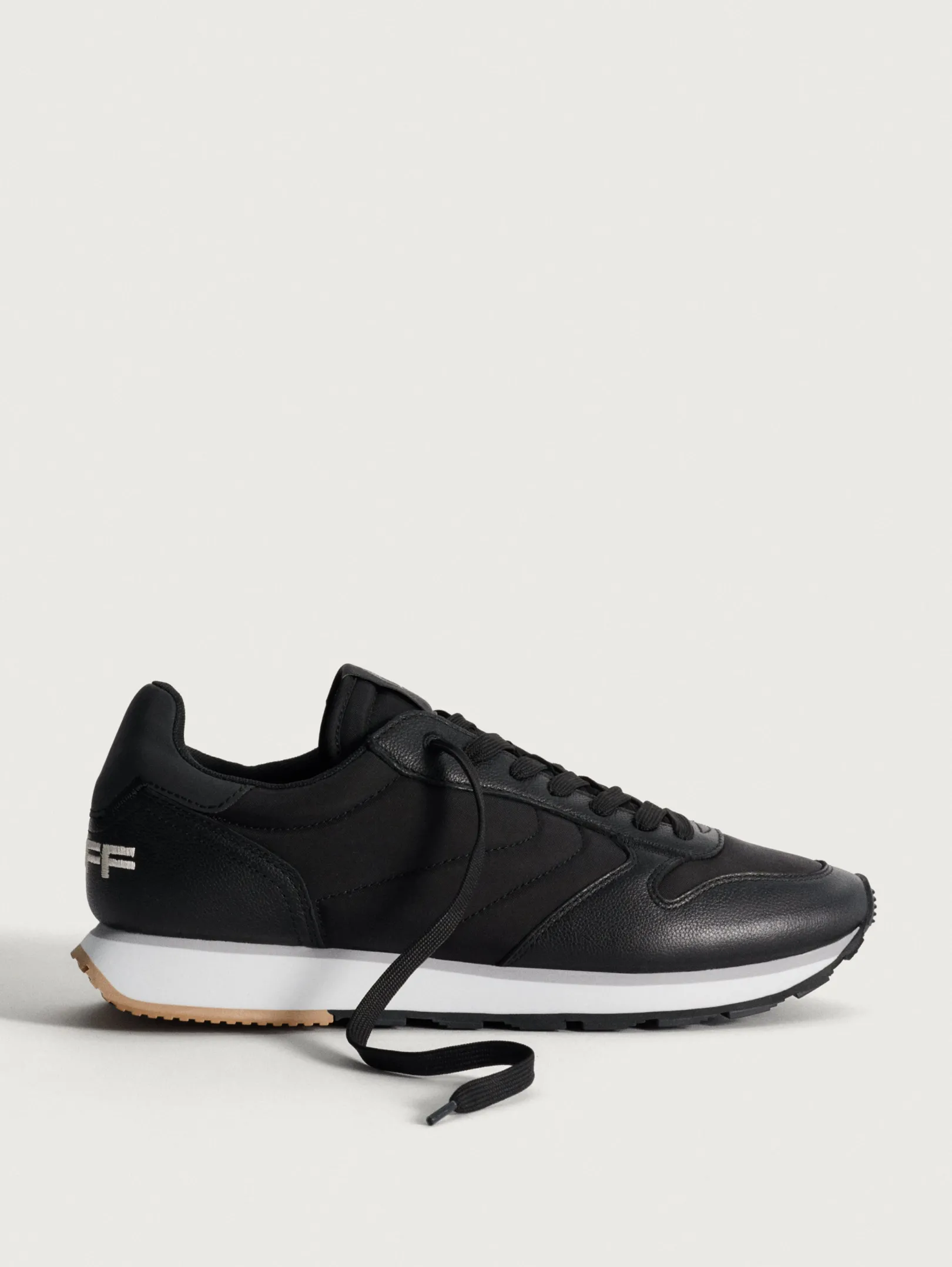 tanagra_0.webp HOFF Track & Field | TANAGRA